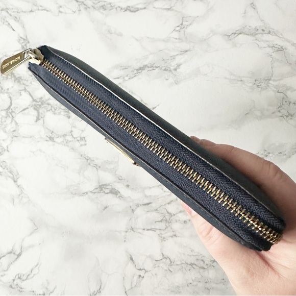 20. MICHAEL Michael Kors Navy Saffiano Leather L Zip Accordion Women’s Wallet - Picture 5 of 13